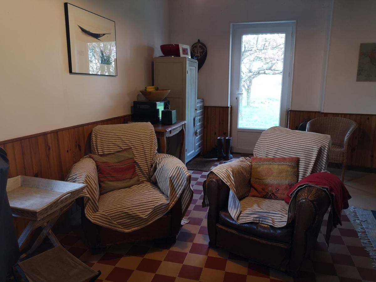 Le Gite Du Loir A Velo, Gite D'Etape, Backpacker Marçon Exterior foto